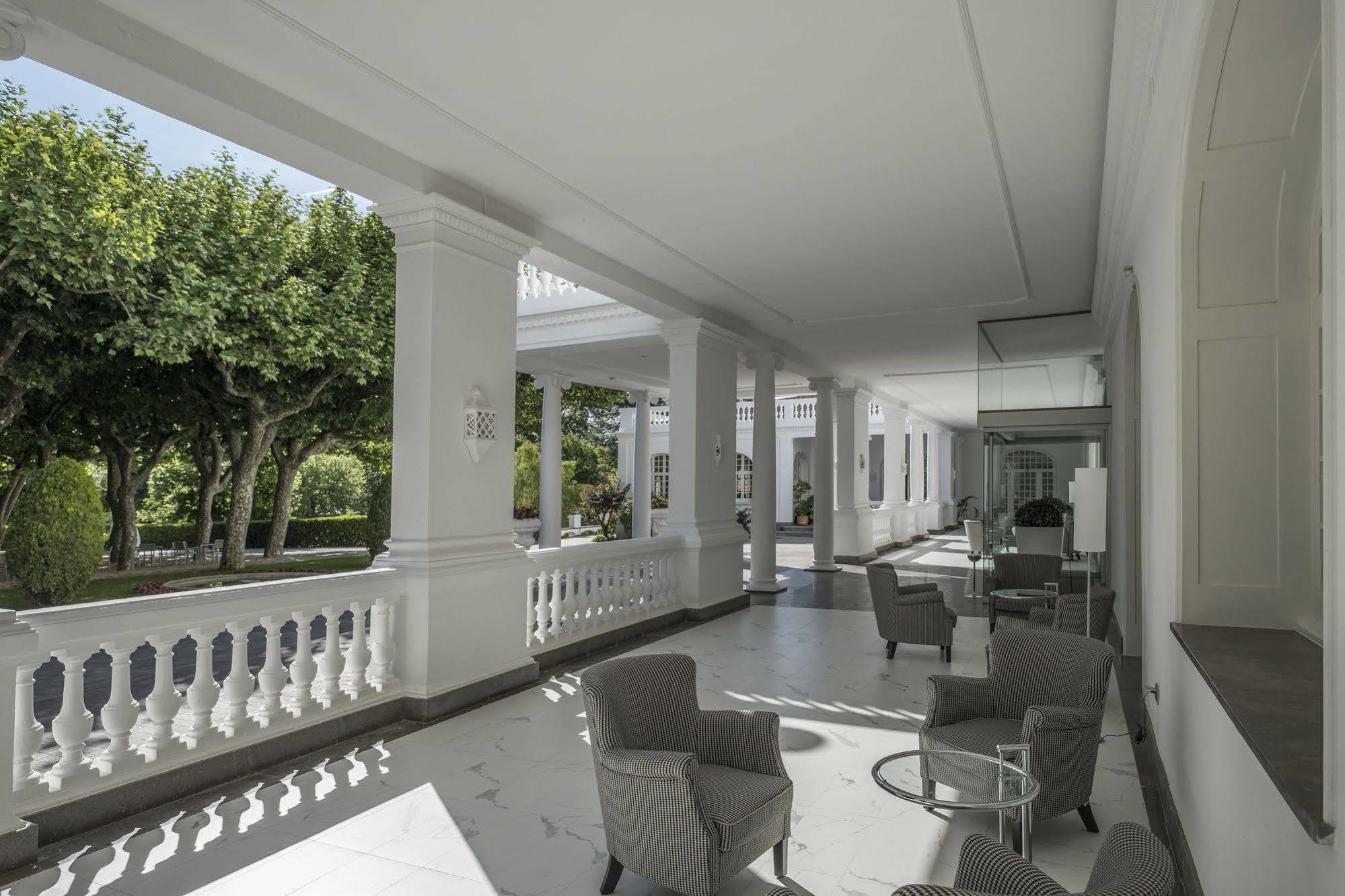 Hotel Balneari Termes Orion Santa Coloma De Farners Exterior photo